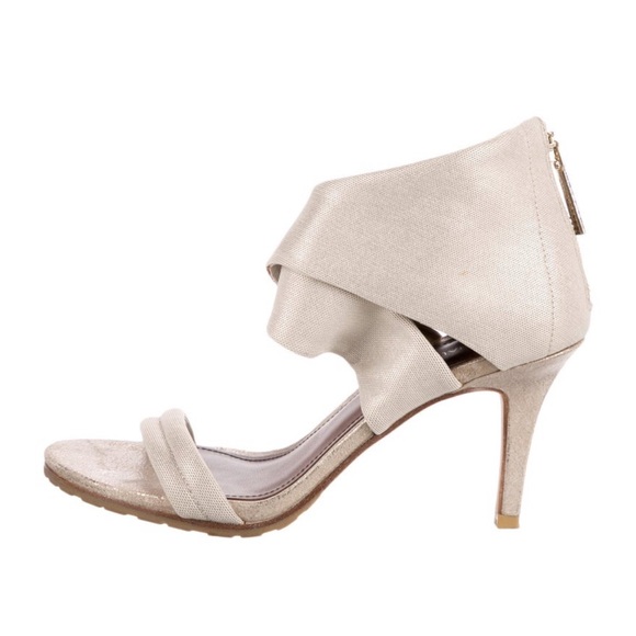 Elegant Cream Women's Heels - Picture 4 of 4